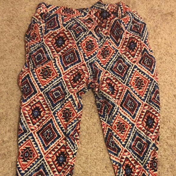 Fun Flowy Pants! - Picture 1 of 3